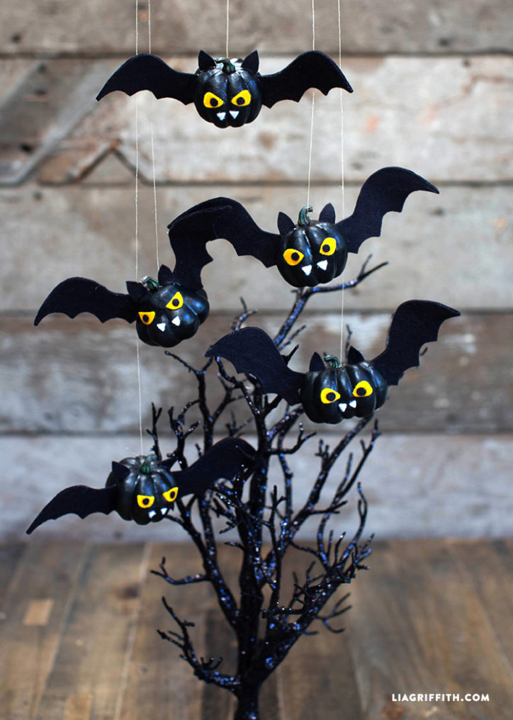 Mini pumpkin bats for Halloween