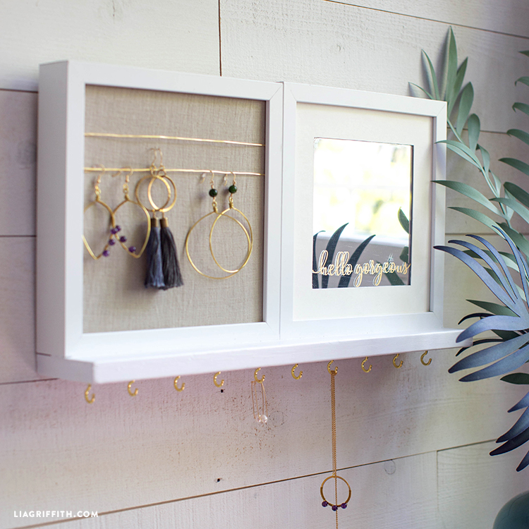 DIY jewelry holder on wall