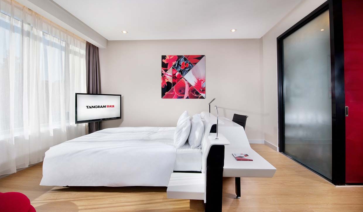 Tangram Room