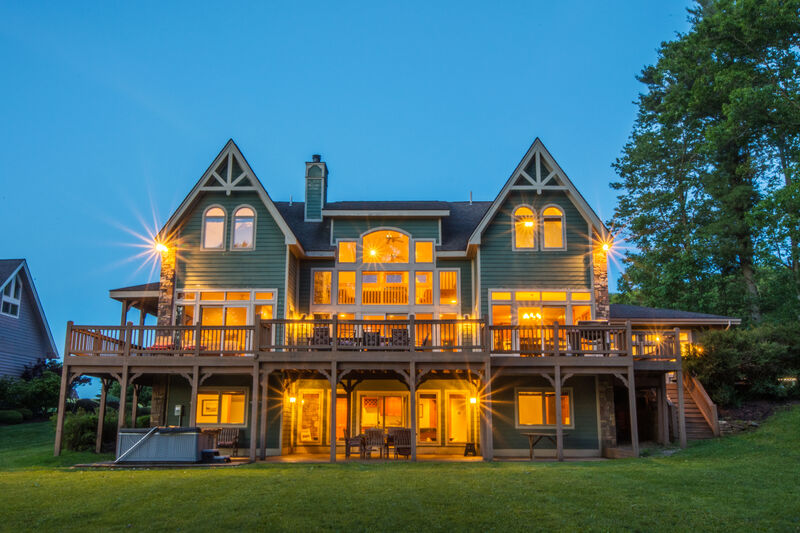 TaylorMade Deep Creek Vacations & Sales