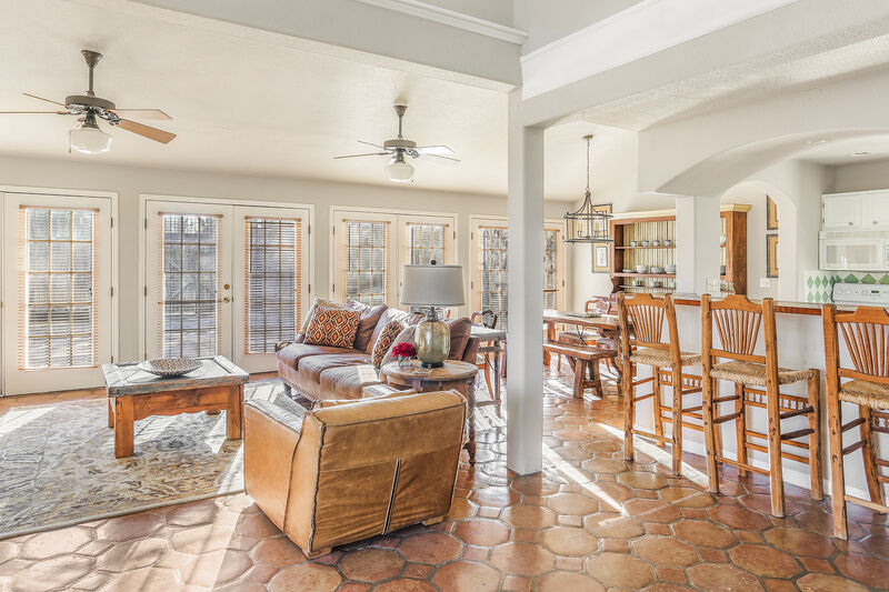 Agave Chapel Experience A Fredericksburg Romantic Cabin