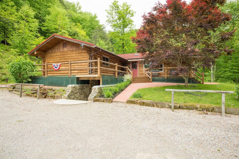A Diamond In The Rough Hocking Hills Vacation Home Rental