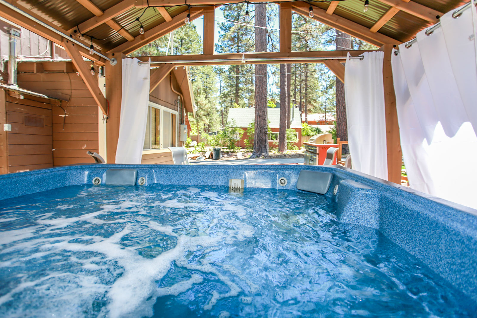 1837 Robins Roost Big Bear Vacations