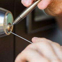 Locksmith in Highwood