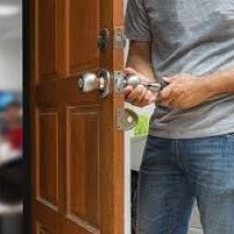 Locksmith in Lansing