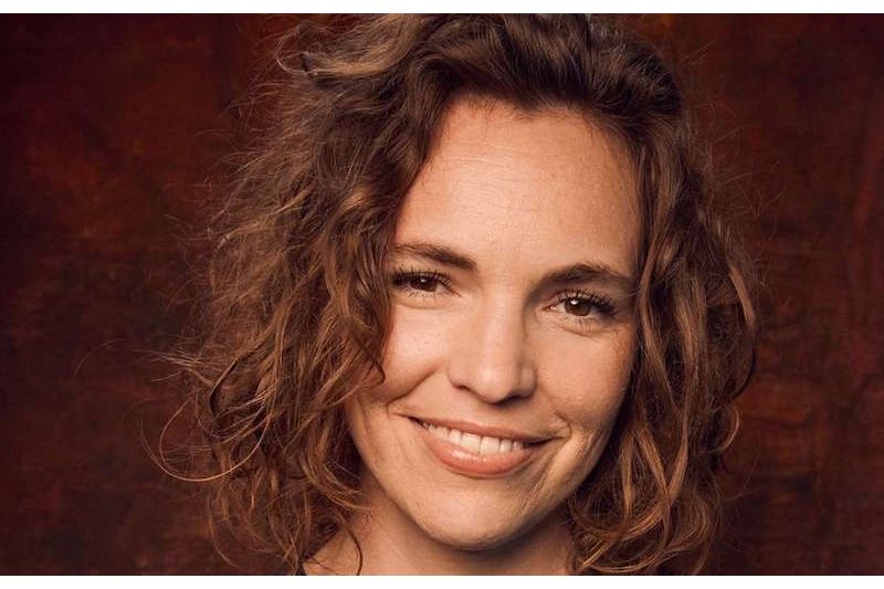 Beth Stelling