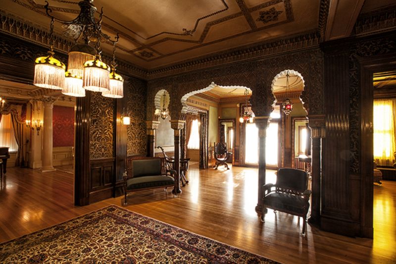 Murder Mystery Dinner - Moss Mansion