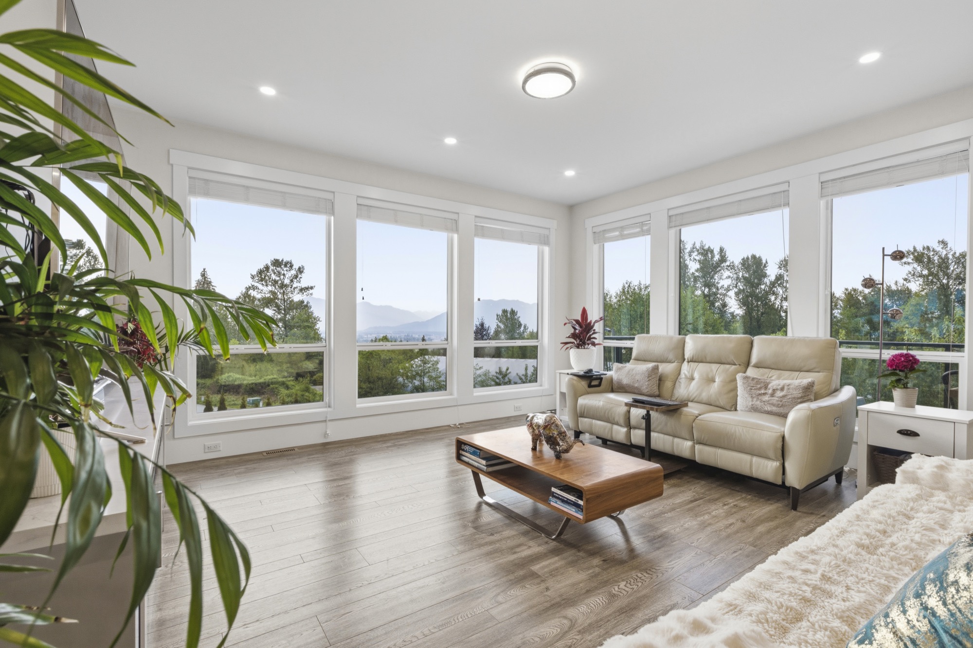 Property photo 110