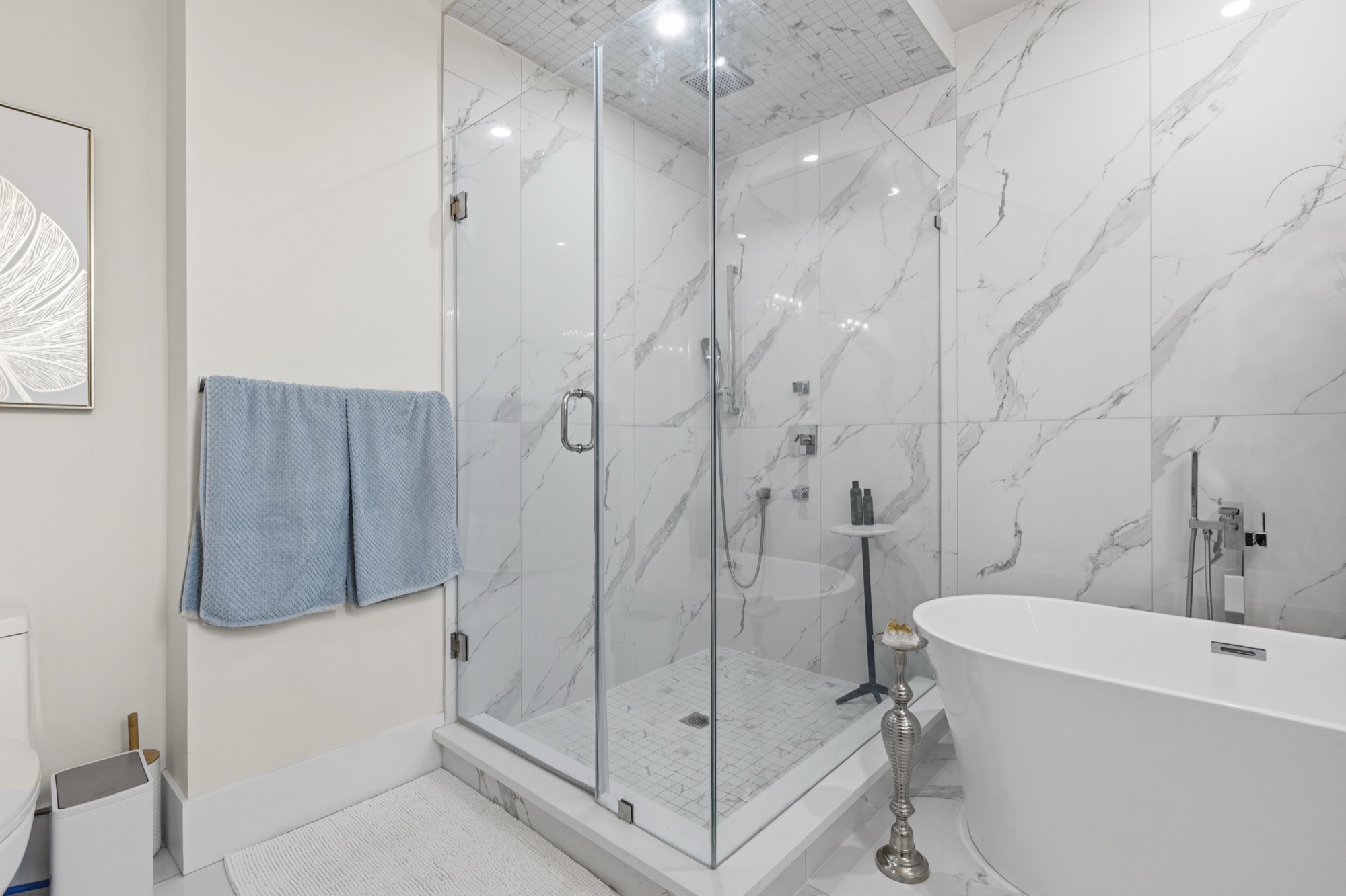Property photo 125