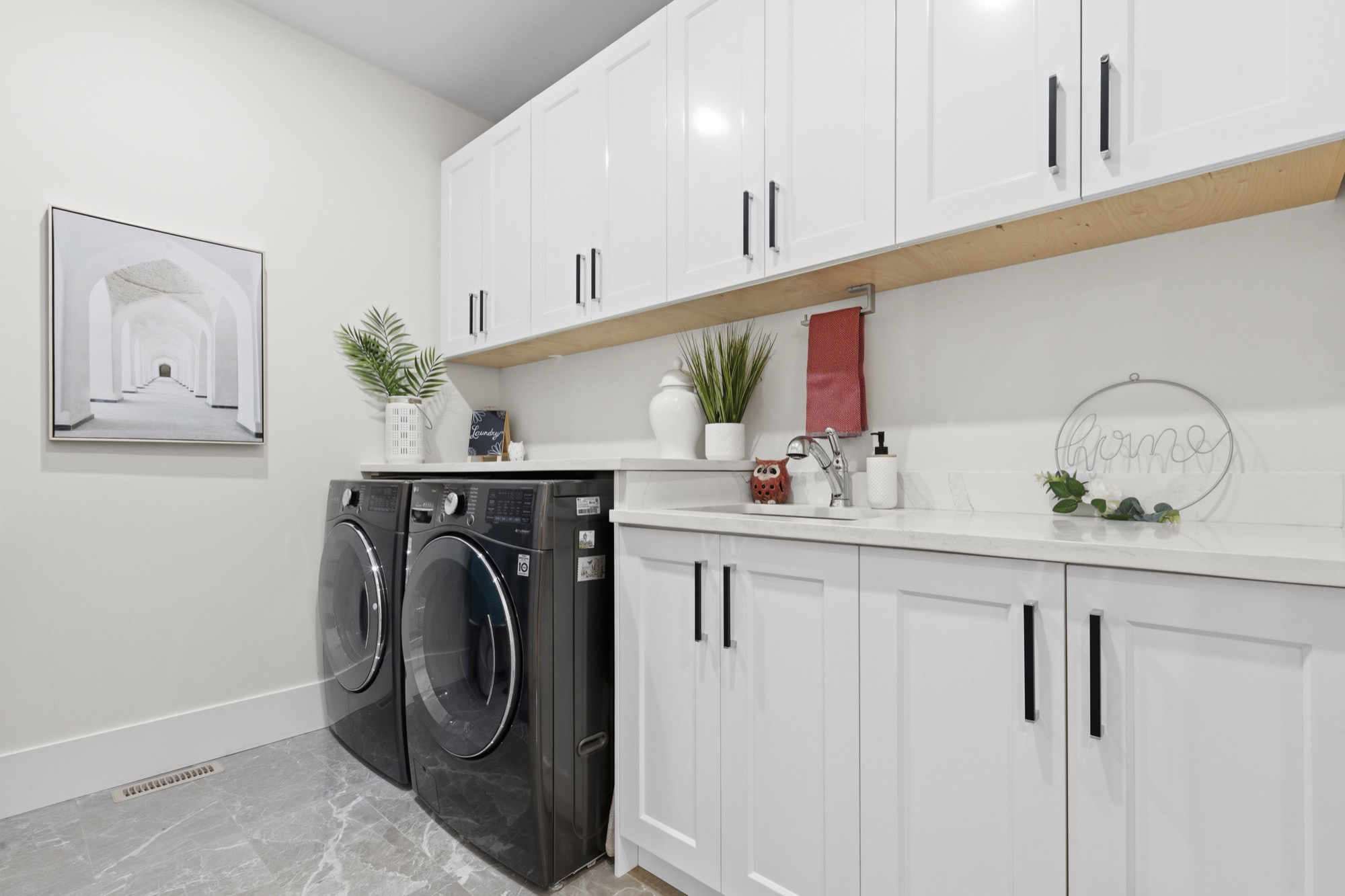 Property photo 128