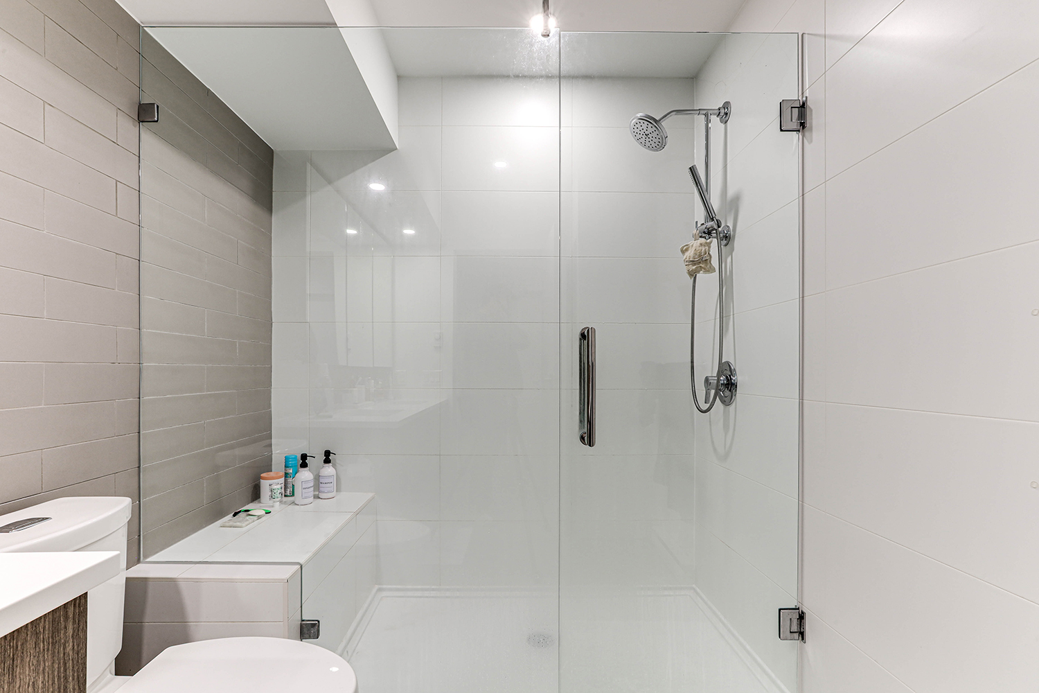 Property photo 123
