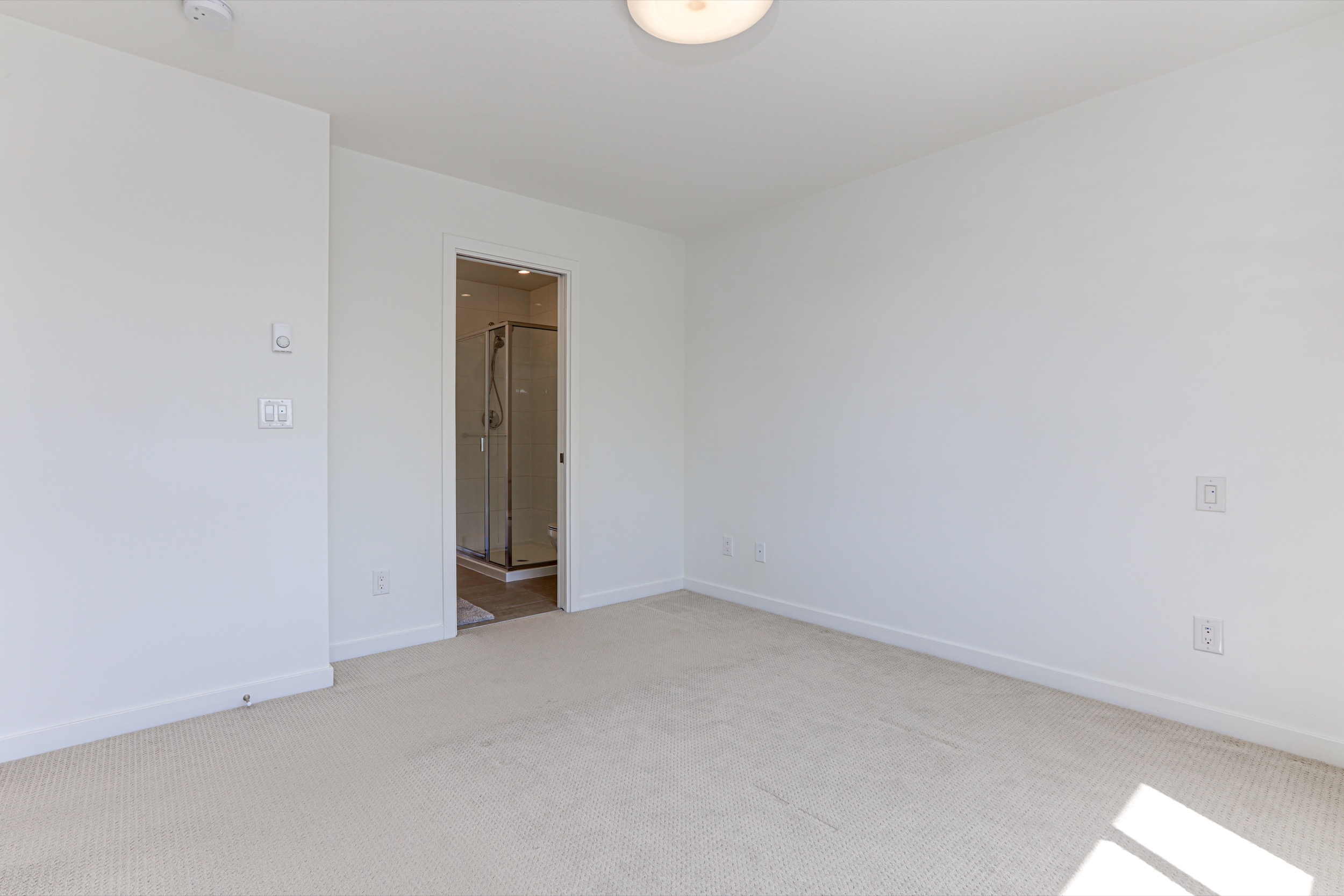 Property photo 128