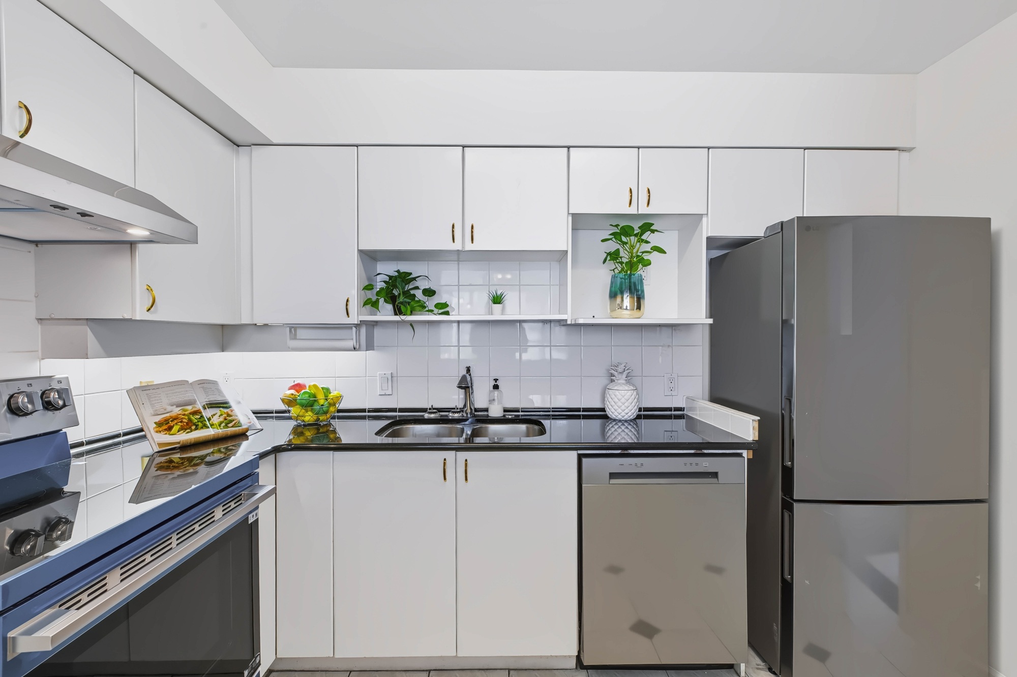 Property photo 112
