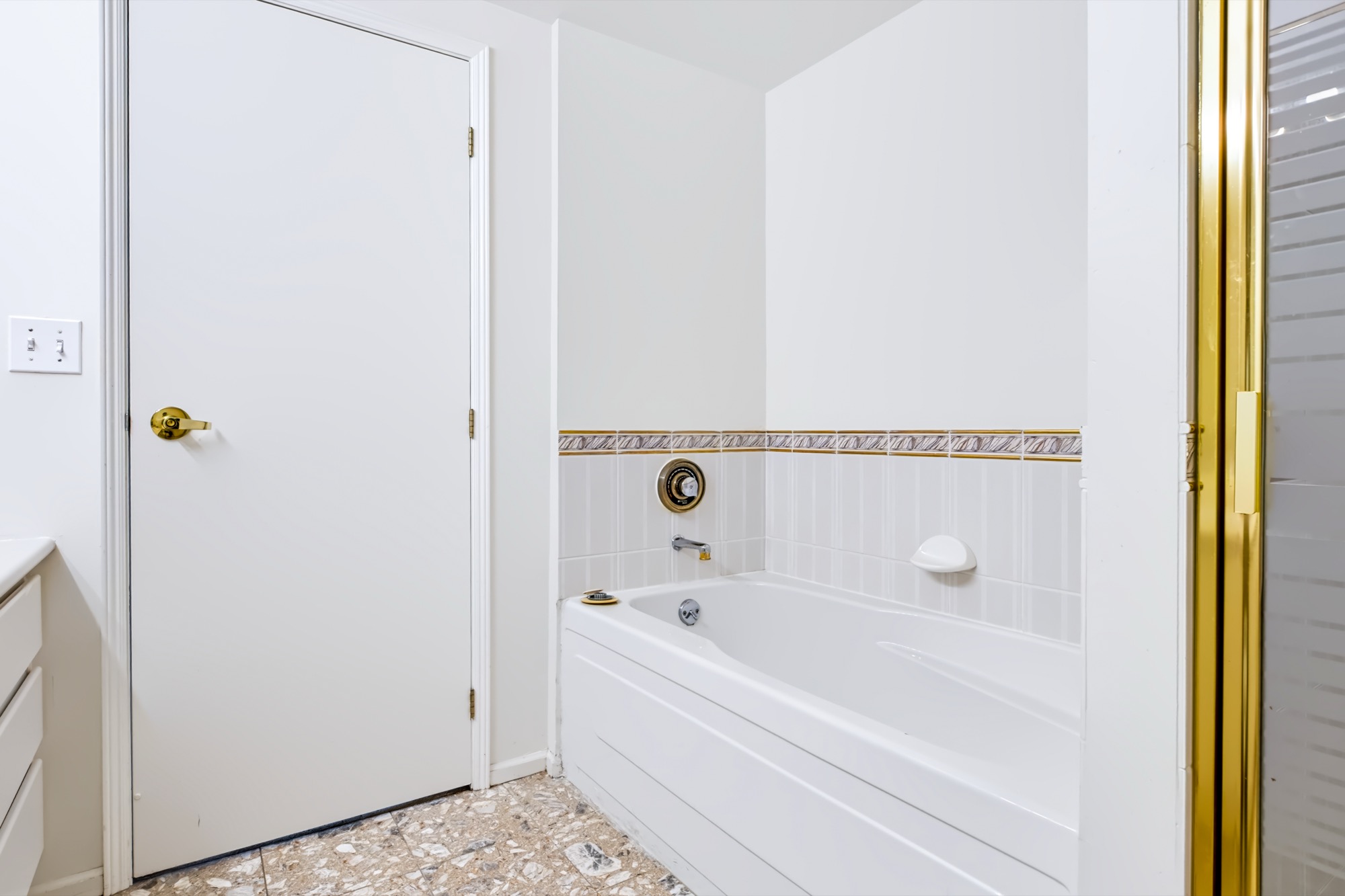 Property photo 118