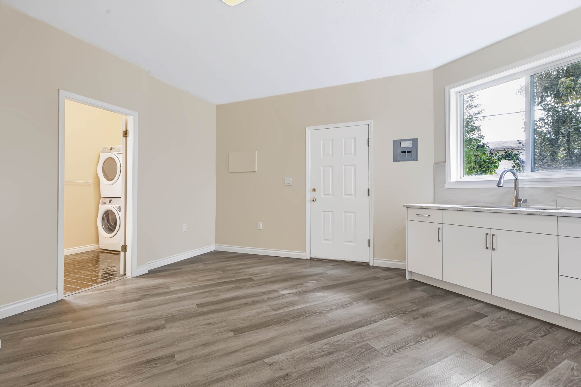 Property photo 126