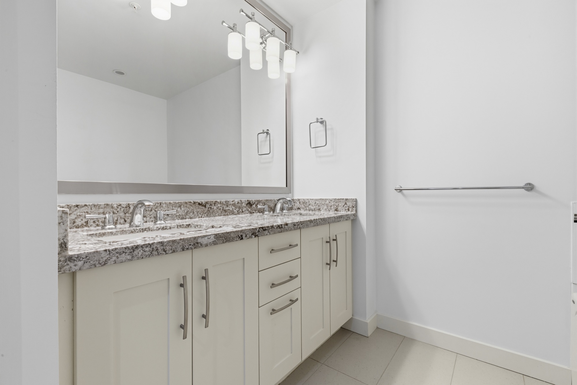 Property photo 122