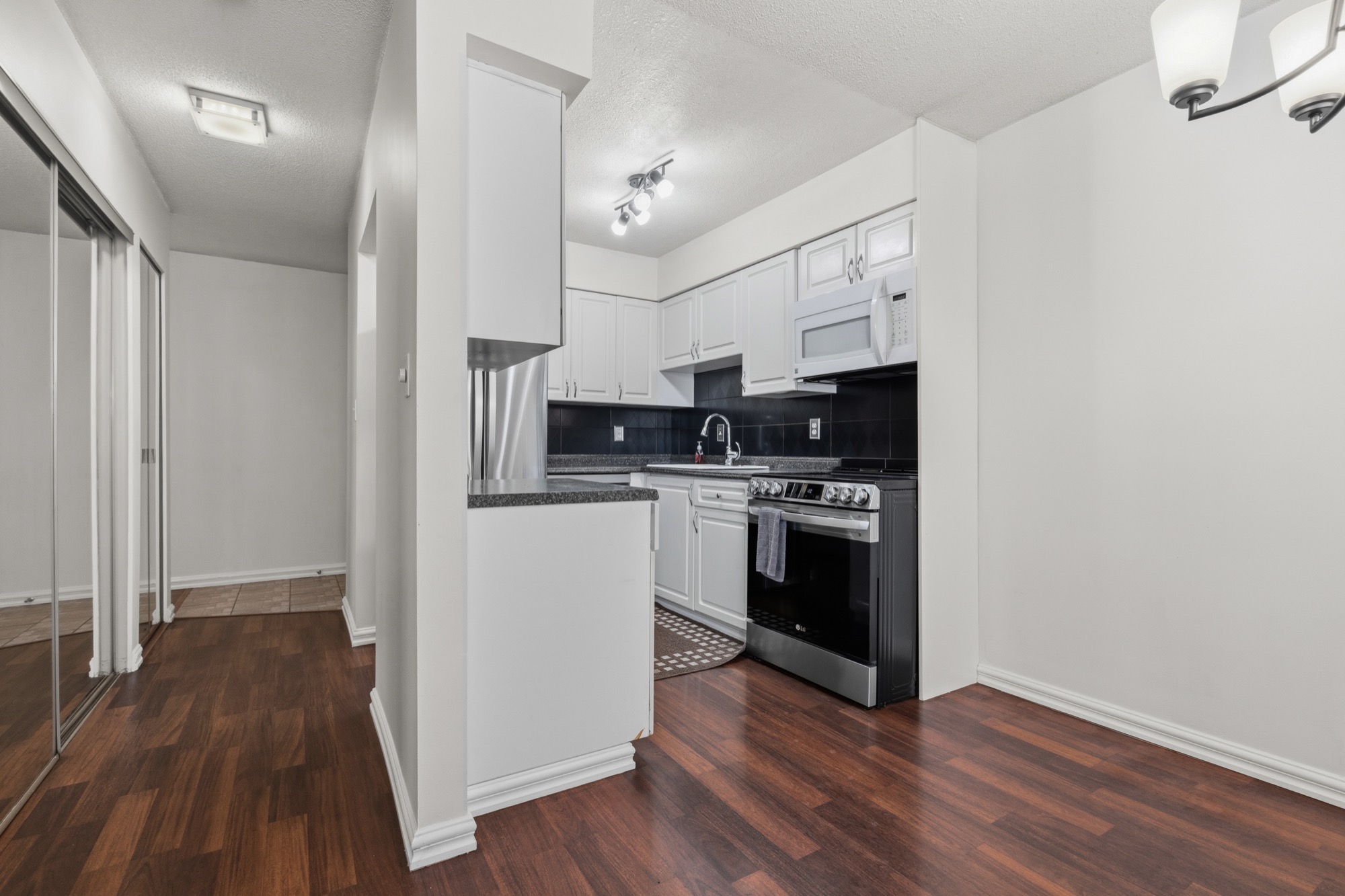 Property photo 111