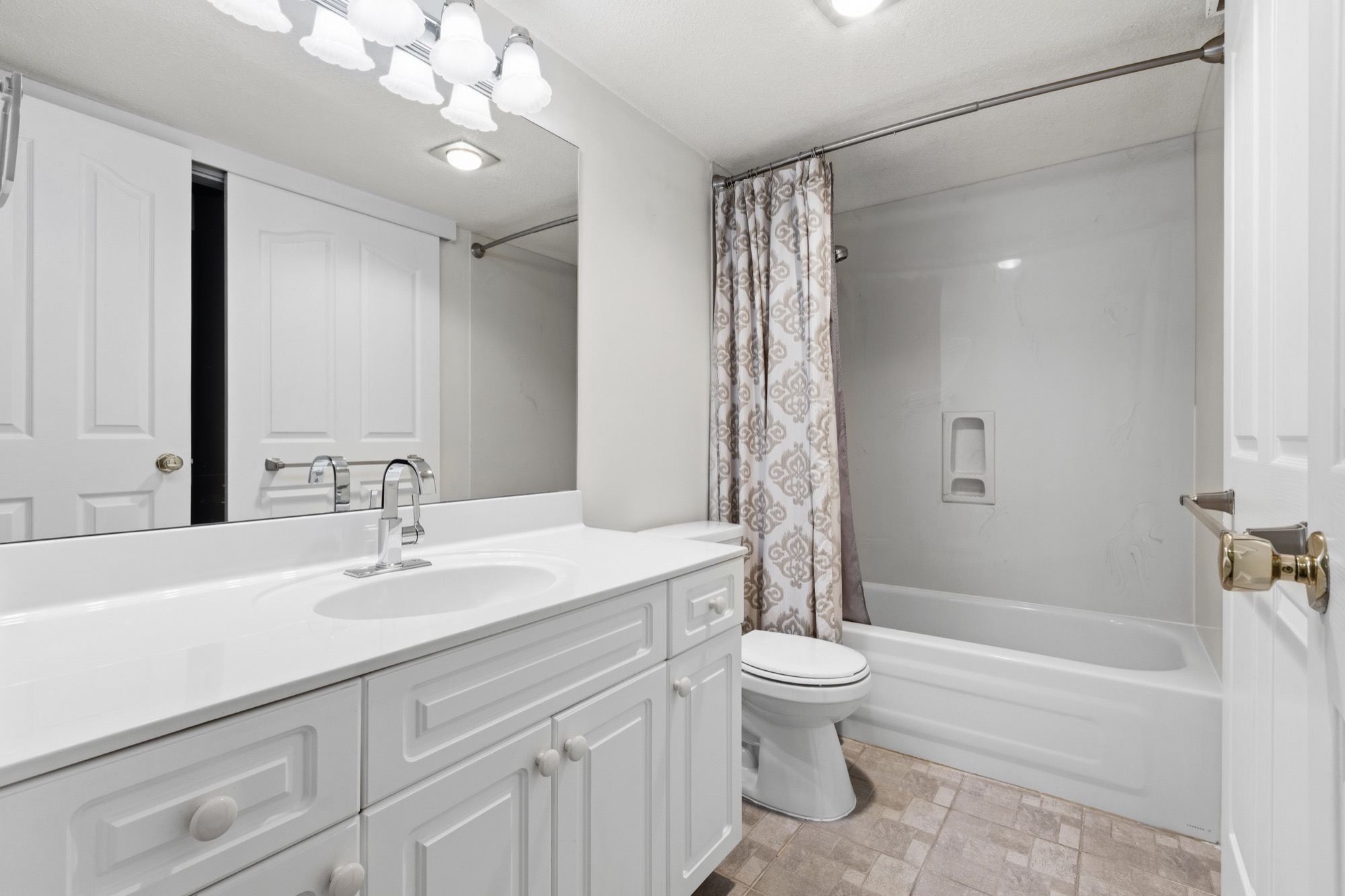 Property photo 121