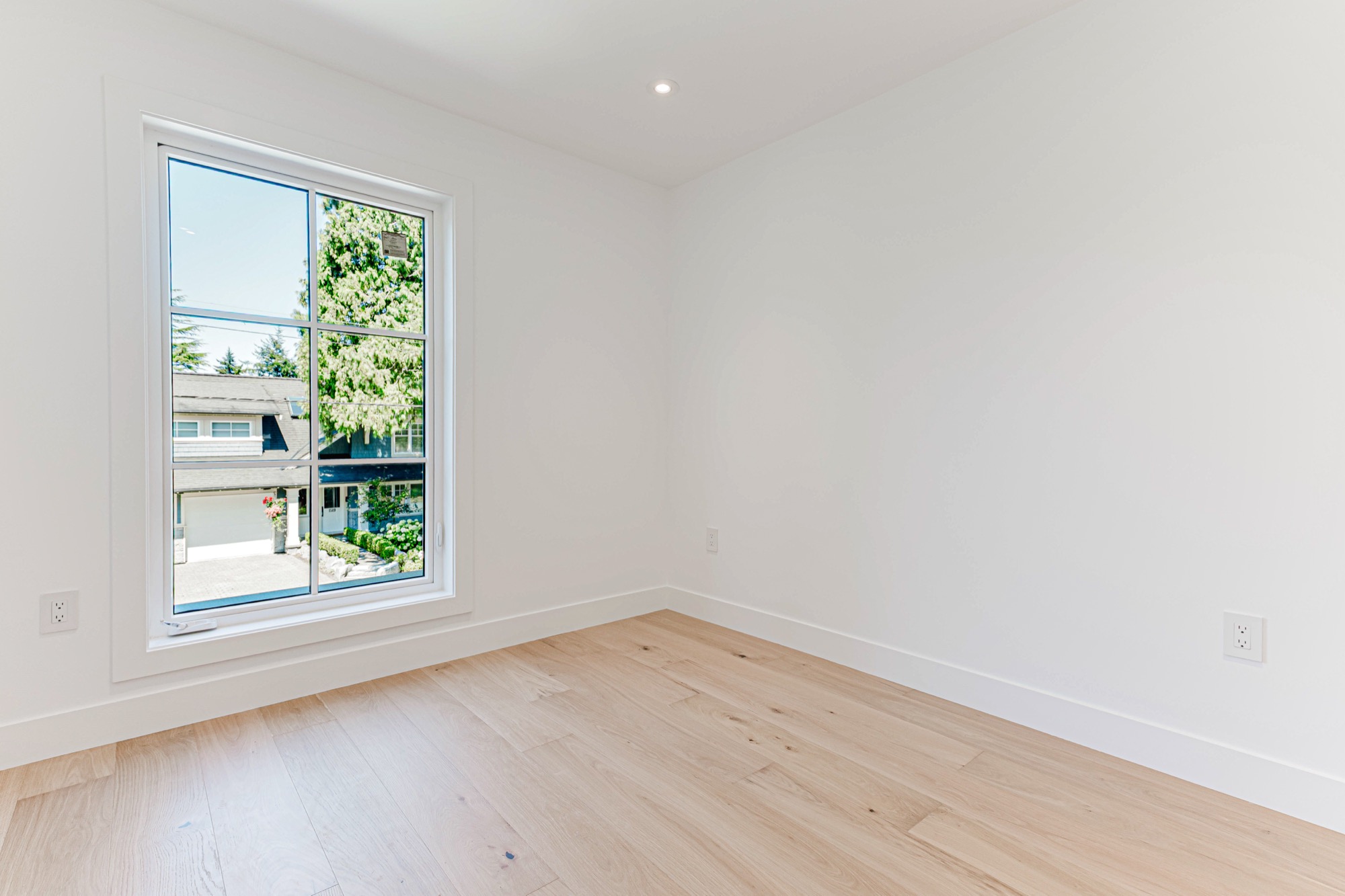 Property photo 125