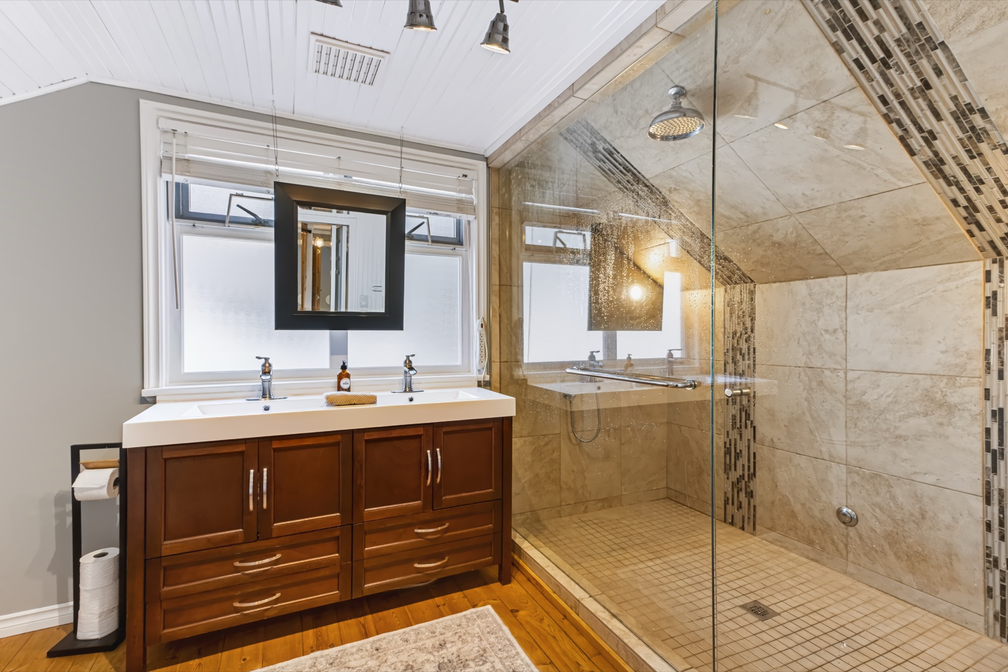Property photo 129