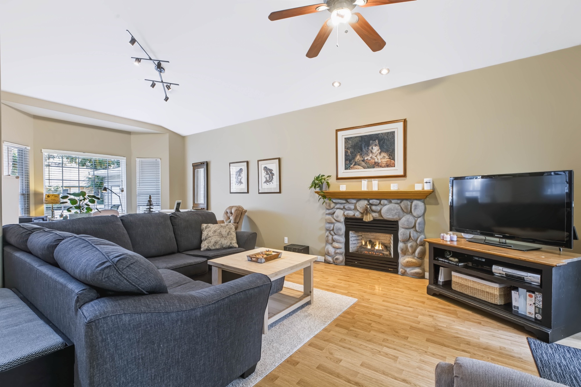 Property photo 105