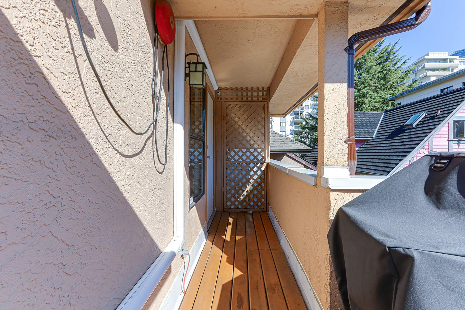 Property photo 128