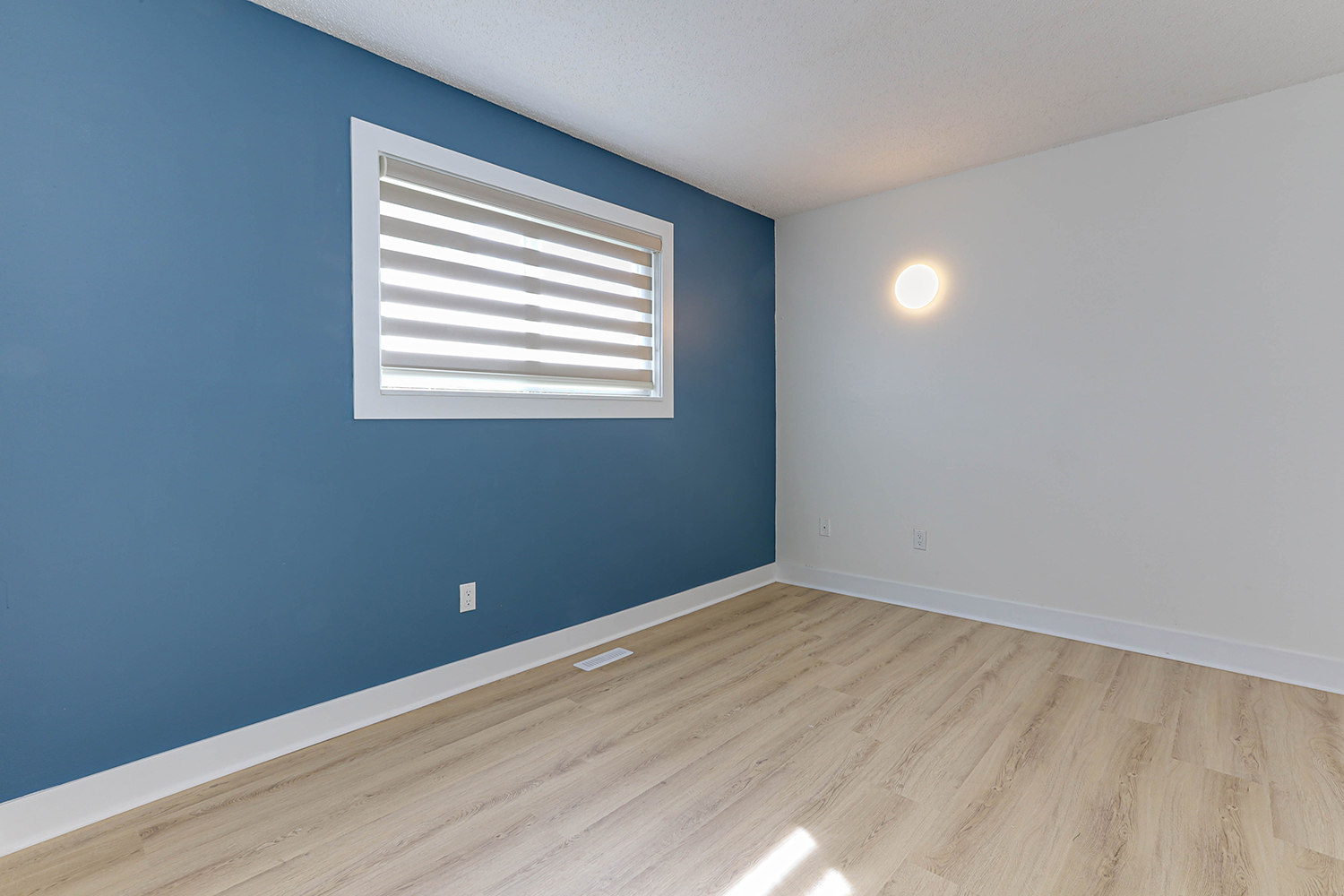 Property photo 112