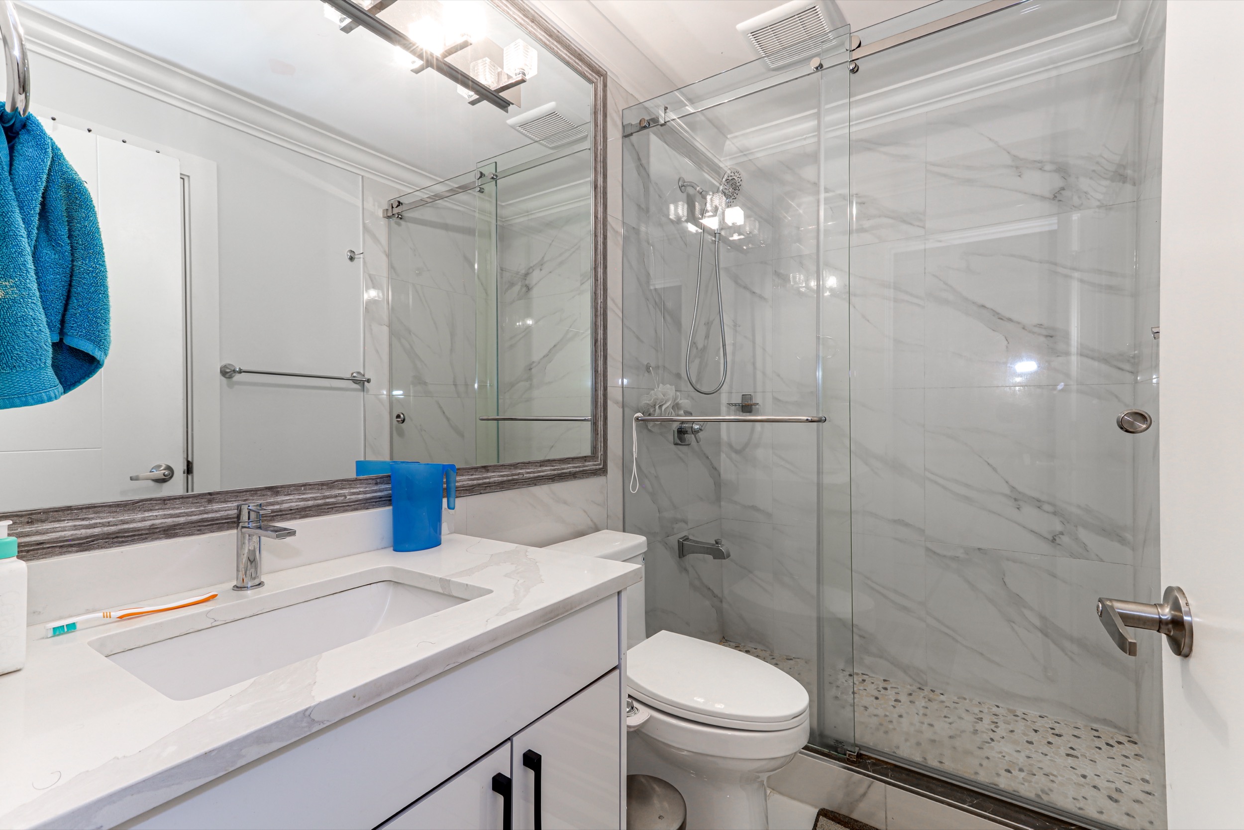 Property photo 125