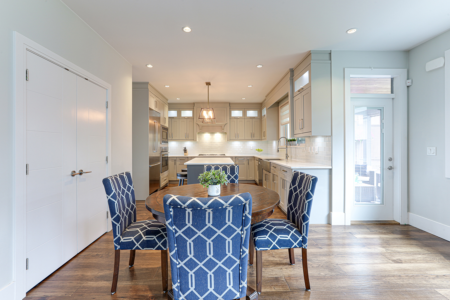 Property photo 123