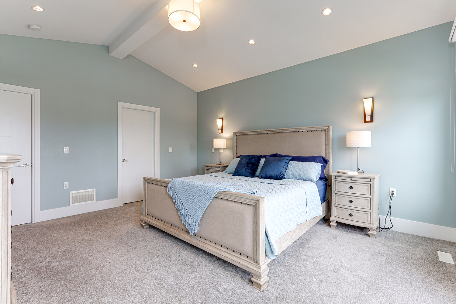 Property photo 135