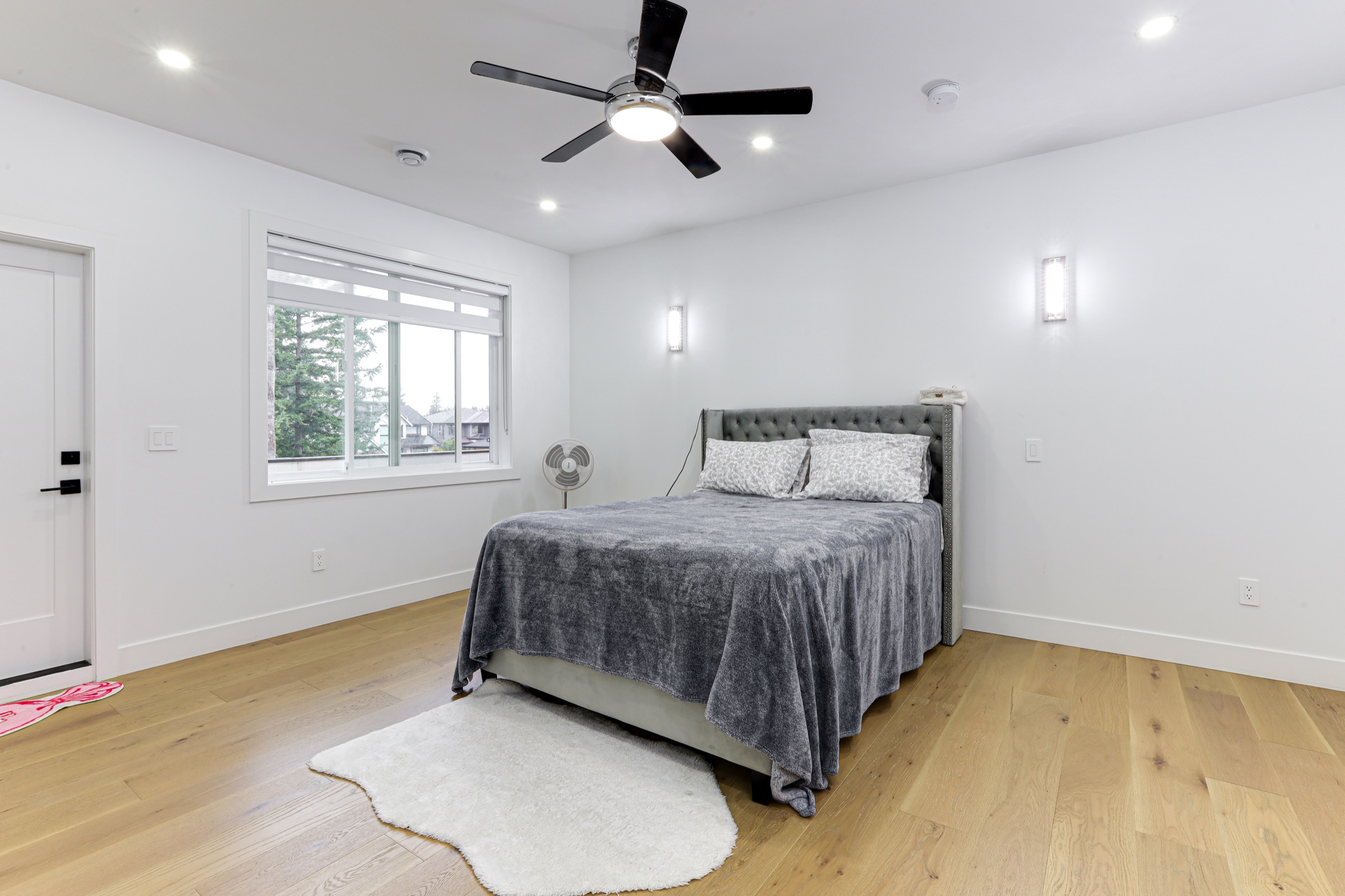 Property photo 144
