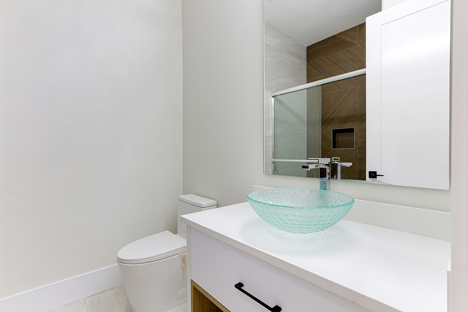 Property photo 125