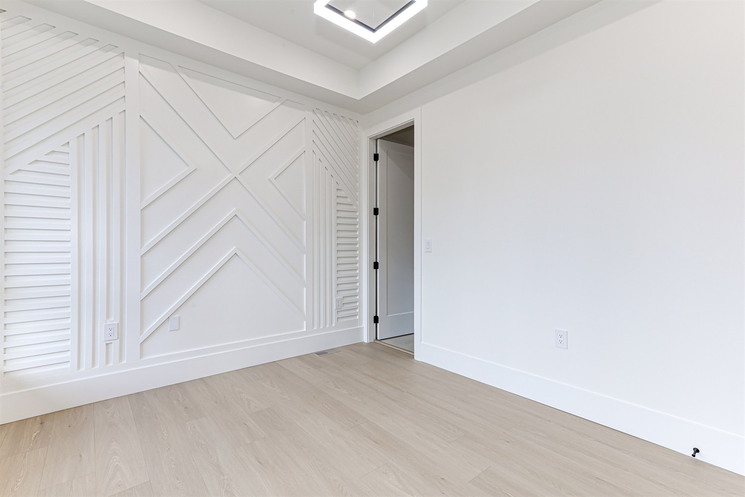 Property photo 123