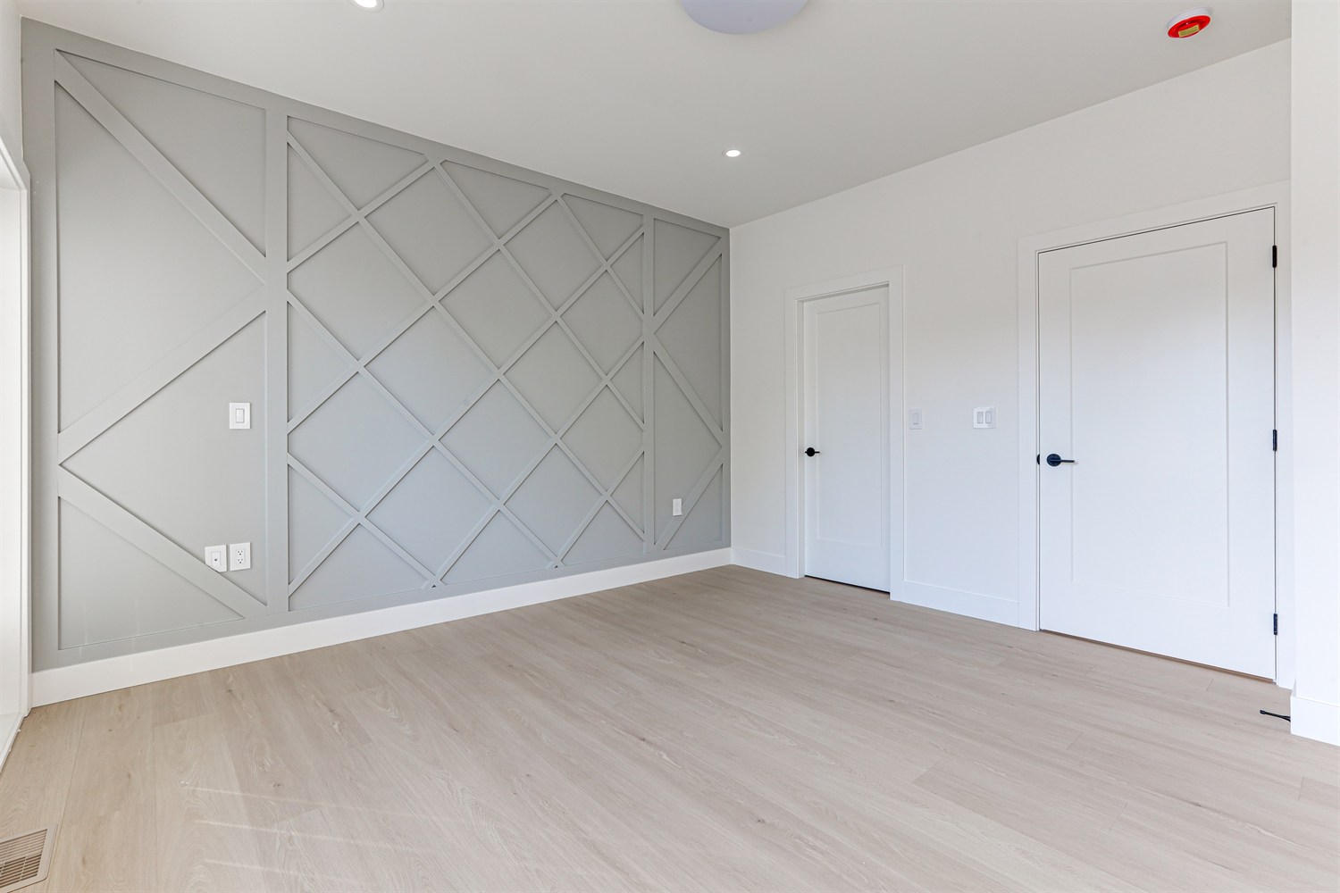 Property photo 128