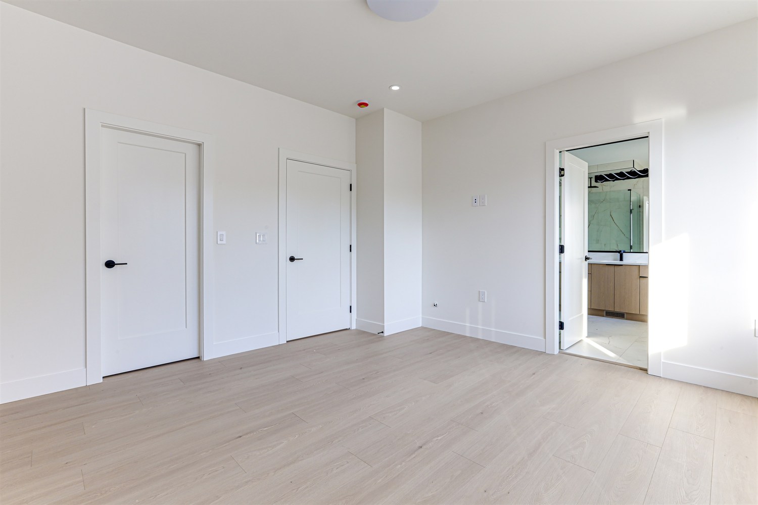 Property photo 129