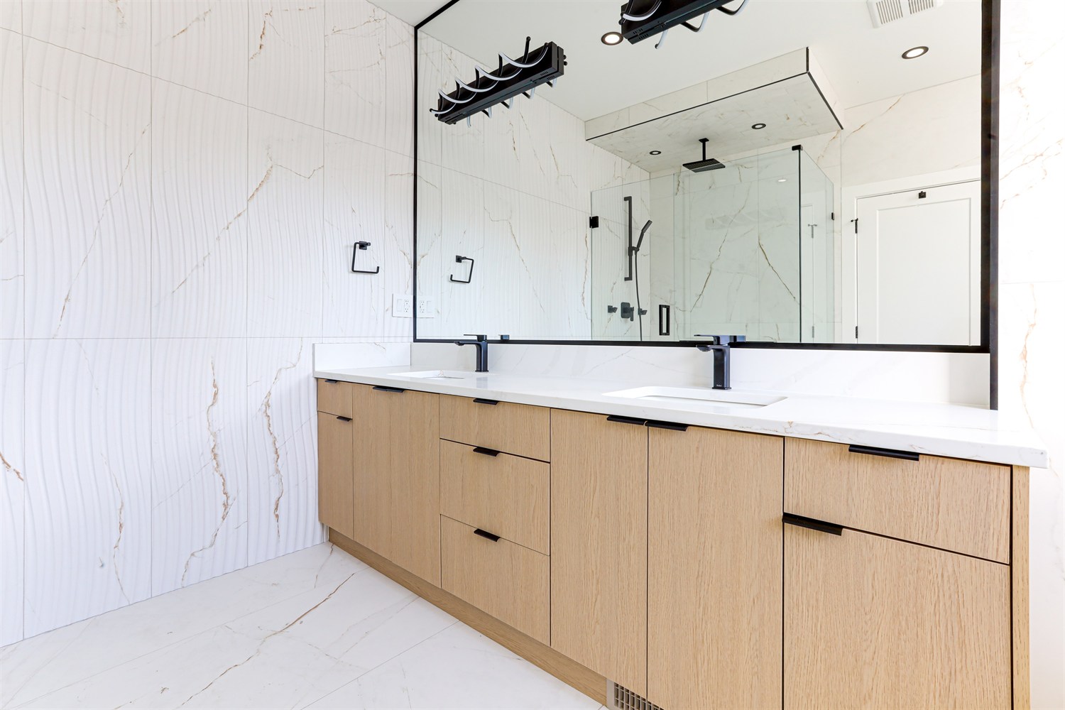Property photo 131
