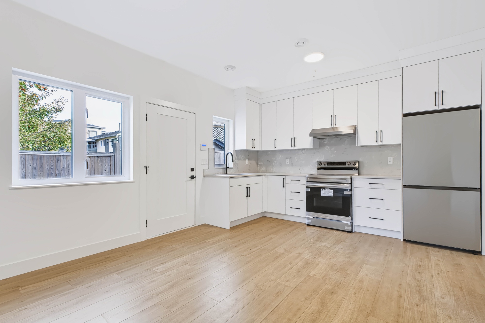 Property photo 144