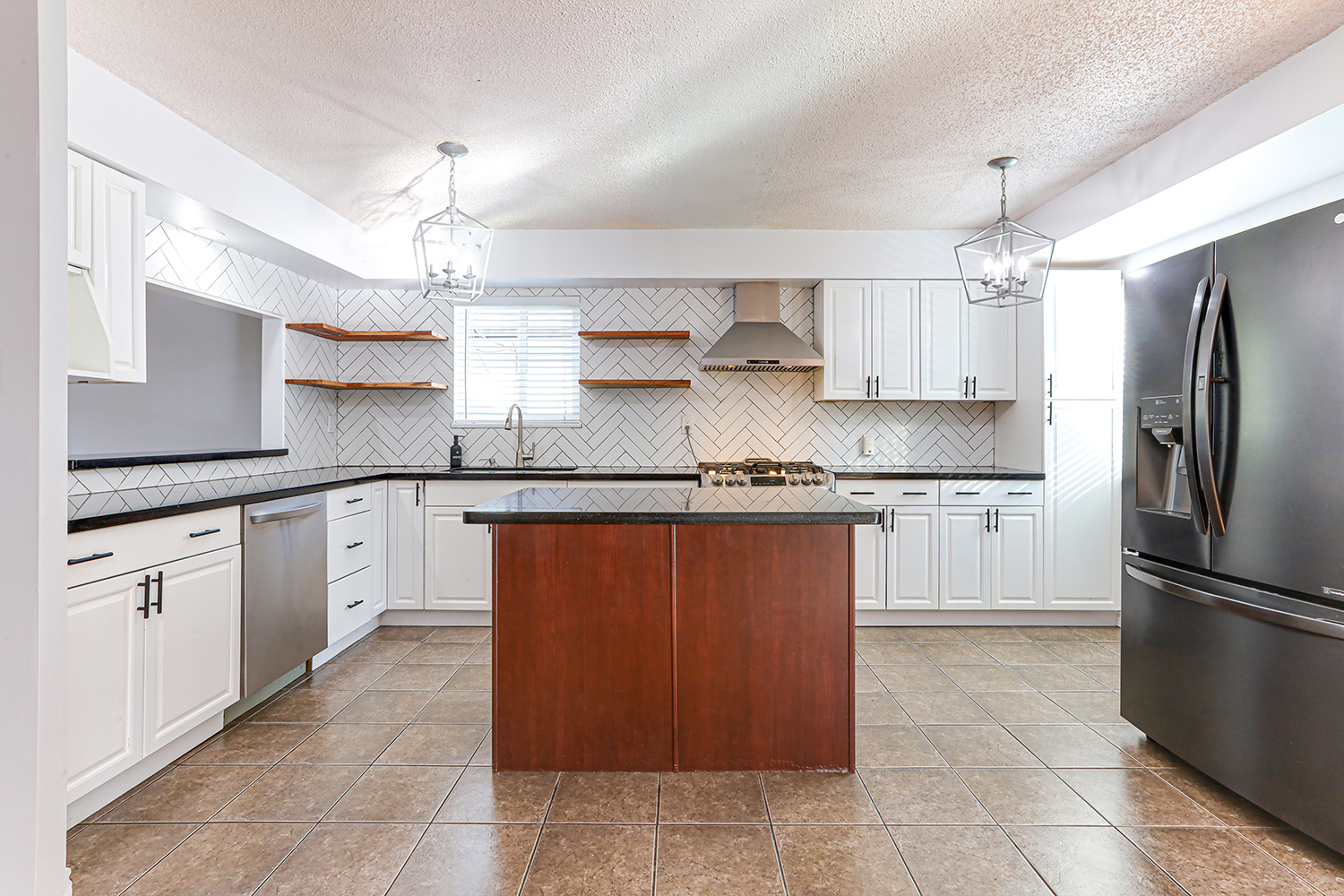 Property photo 119