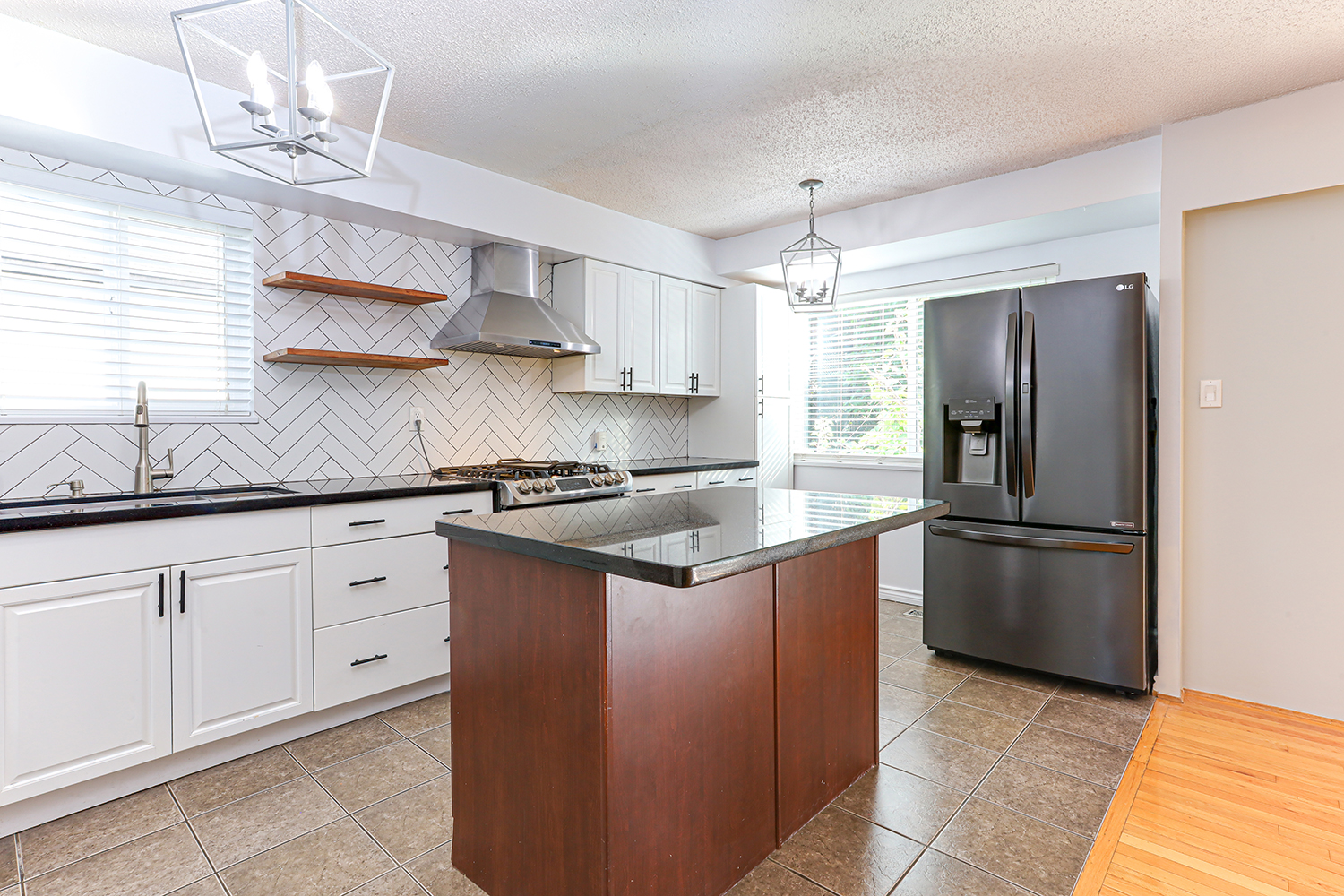 Property photo 120
