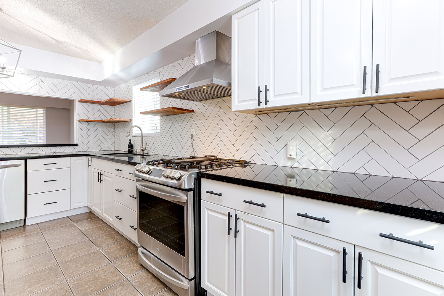 Property photo 123