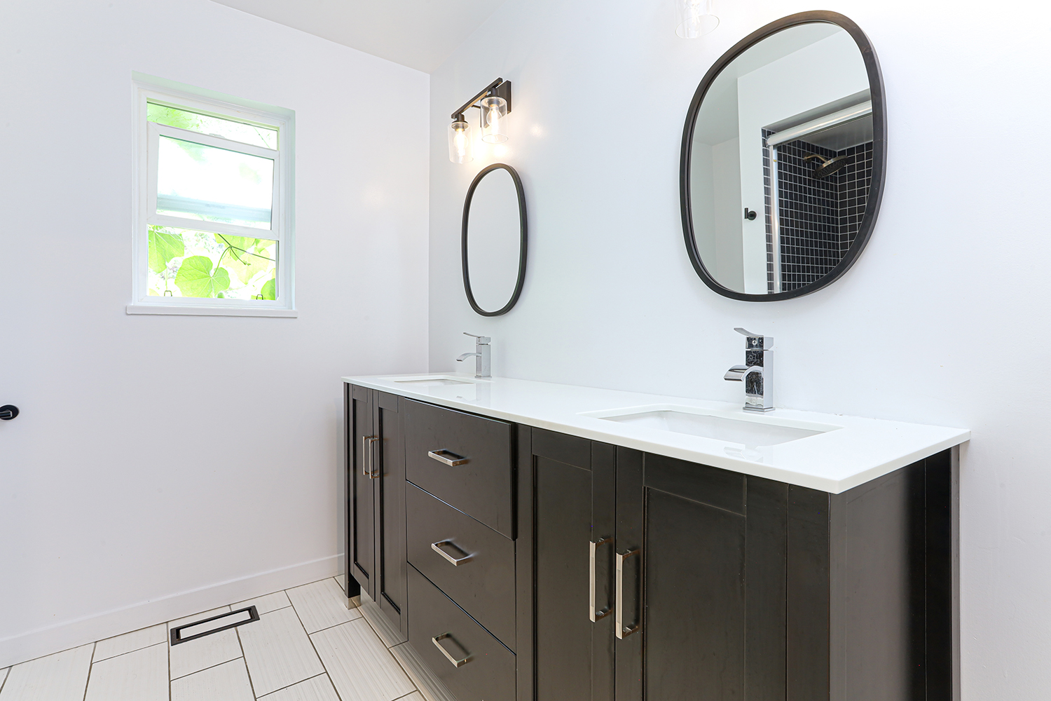 Property photo 132