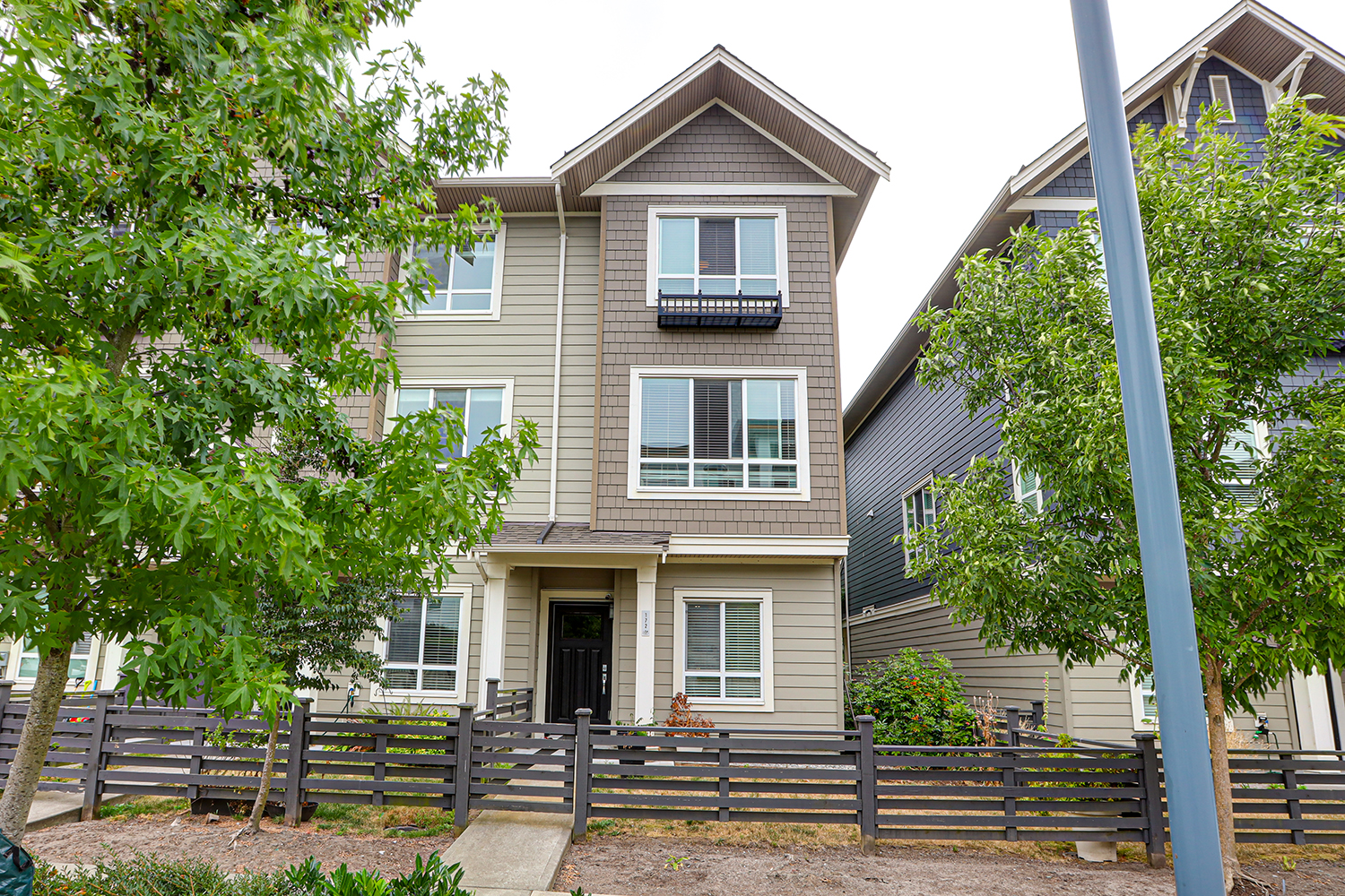 Property photo 100
