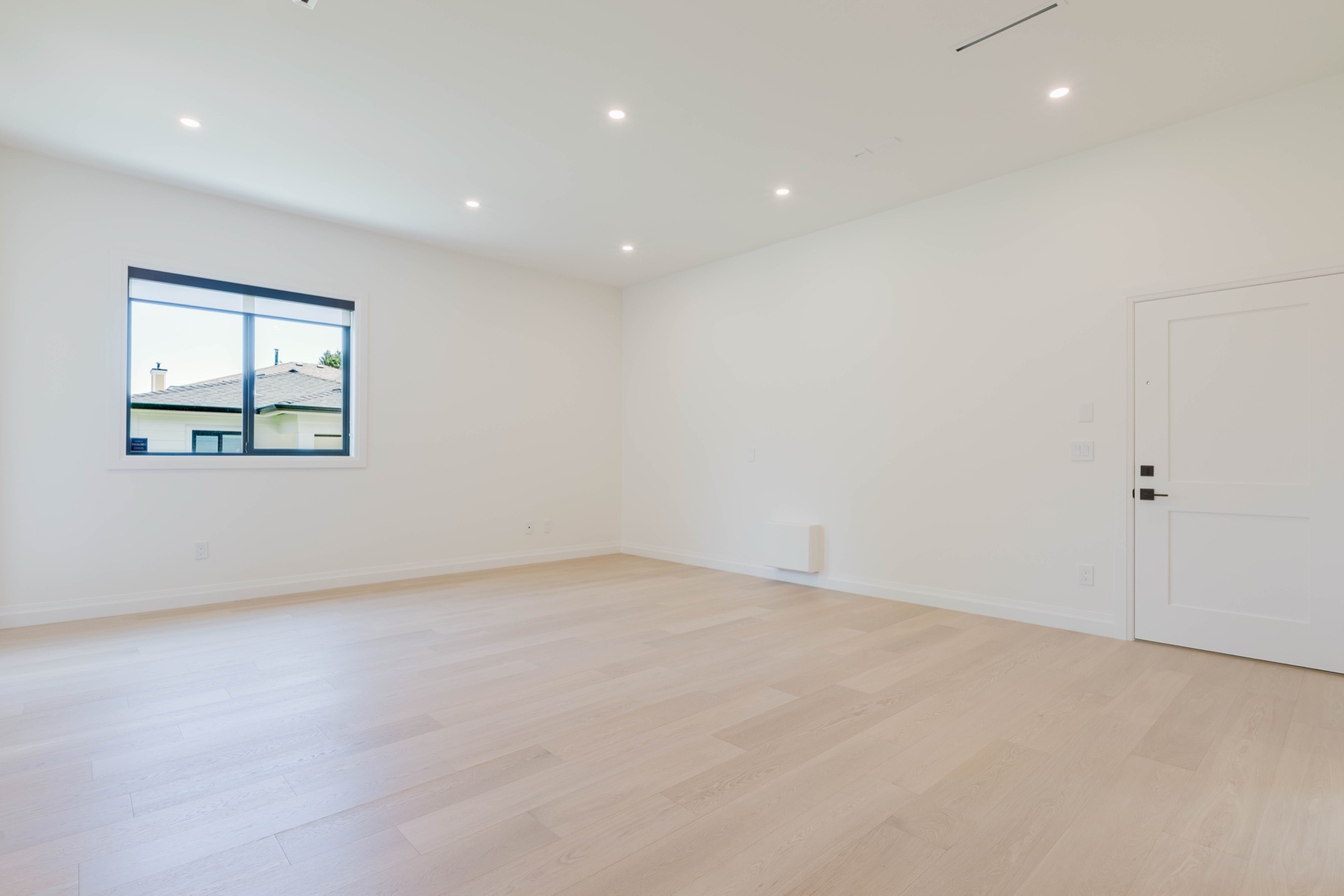 Property photo 125