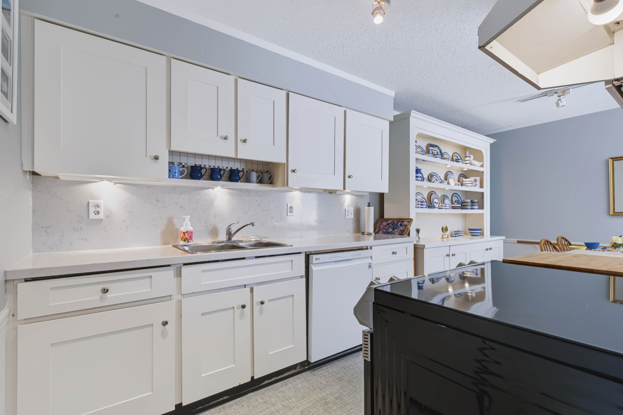Property photo 110