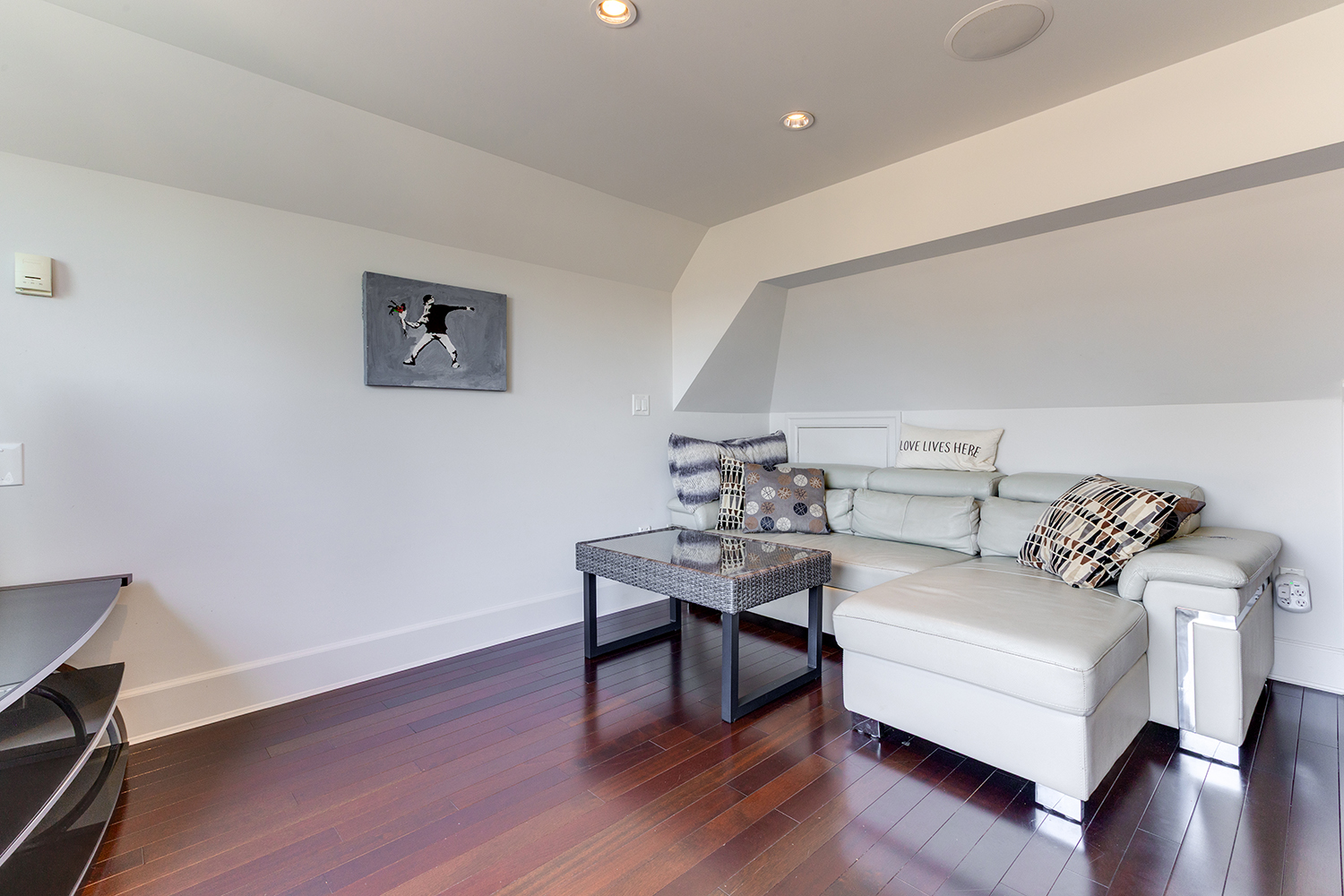 Property photo 126