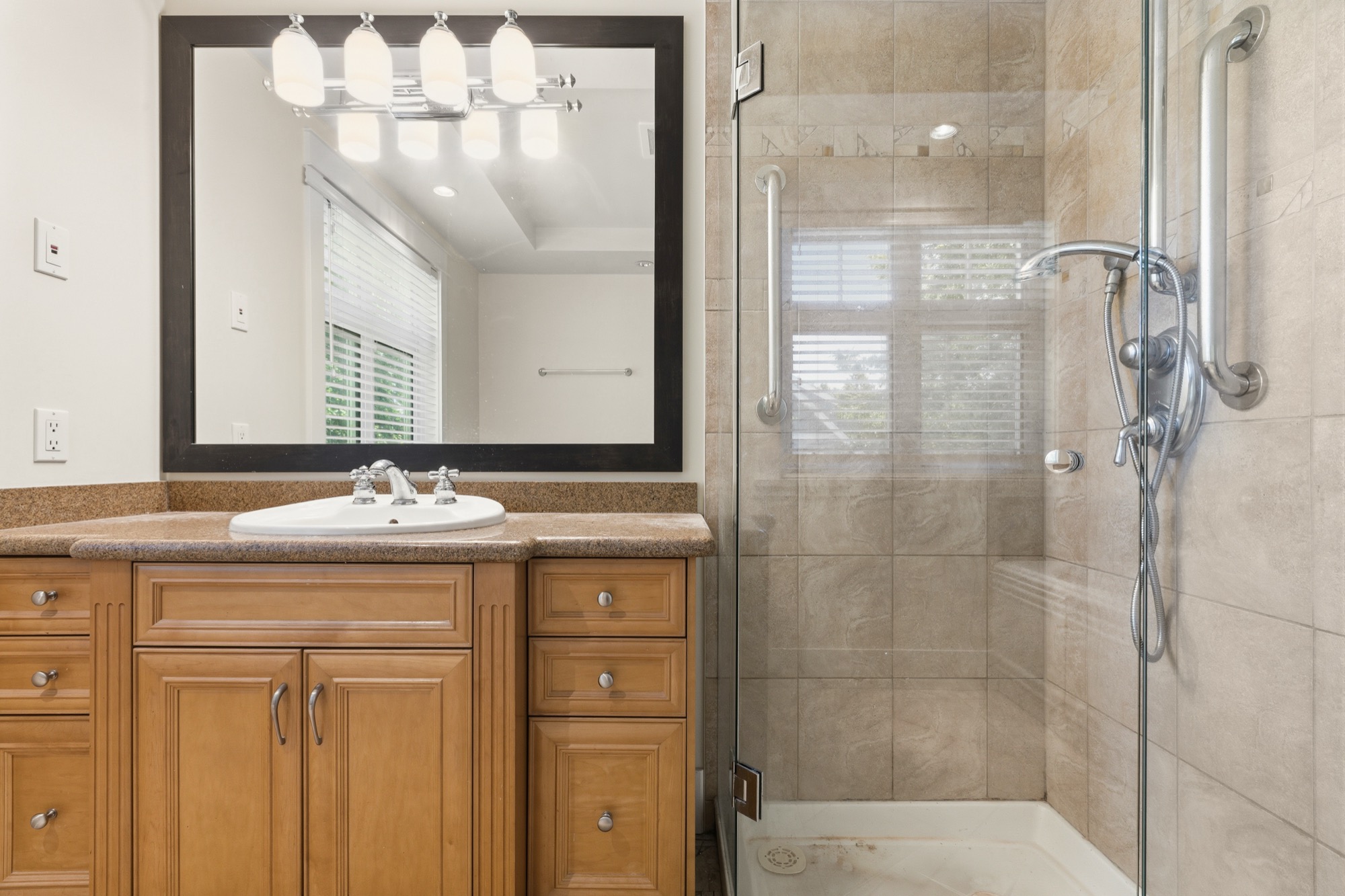 Property photo 124