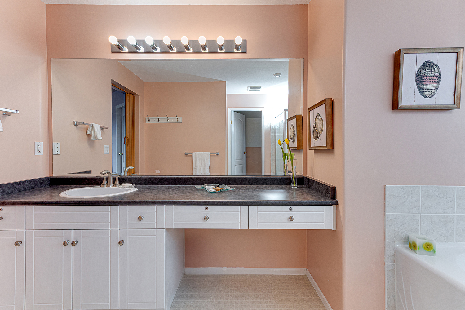 Property photo 125