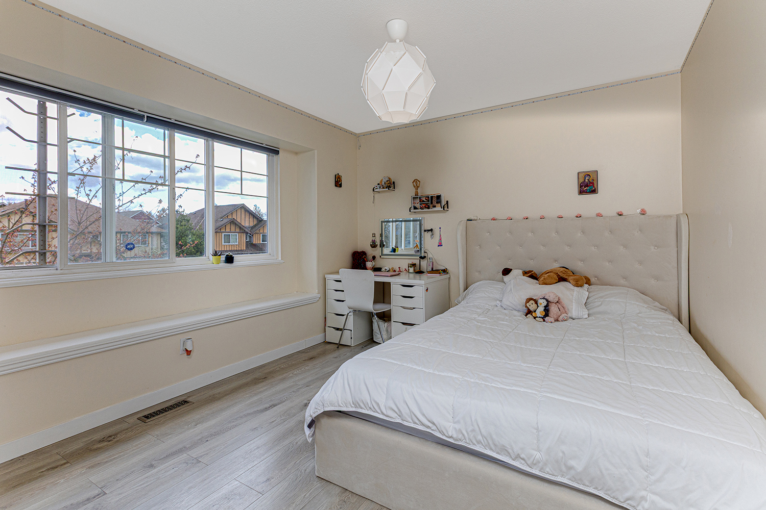 Property photo 127
