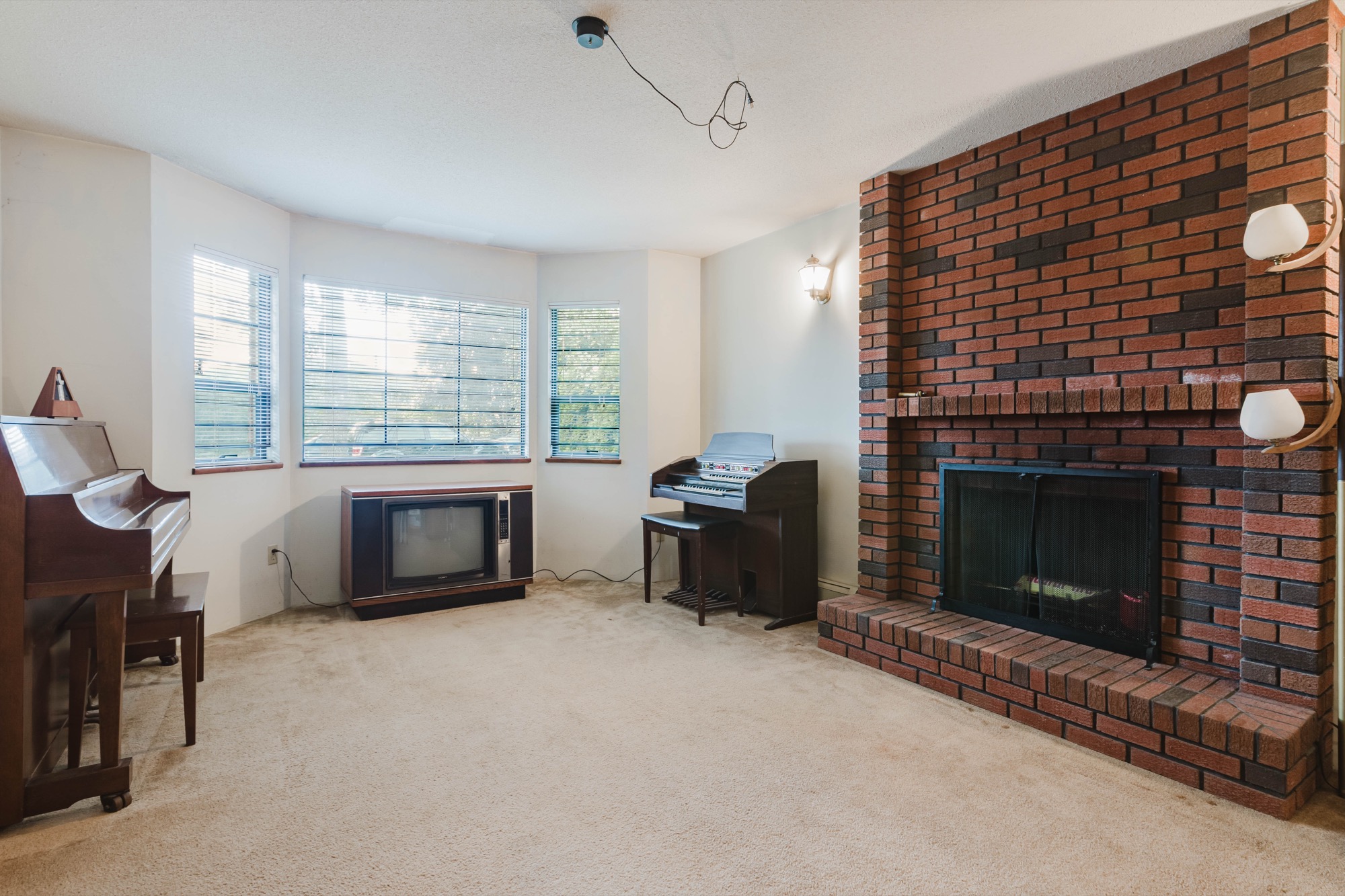 Property photo 128