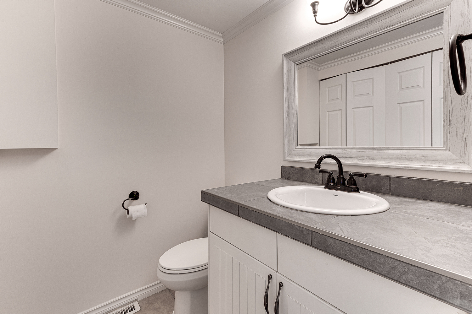 Property photo 123